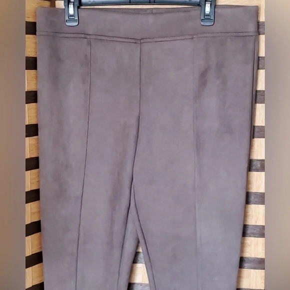 NWOT Andrew Marc | Super Soft Stretch Faux Suede Pull-On Pants (L) - Picture 5 of 11